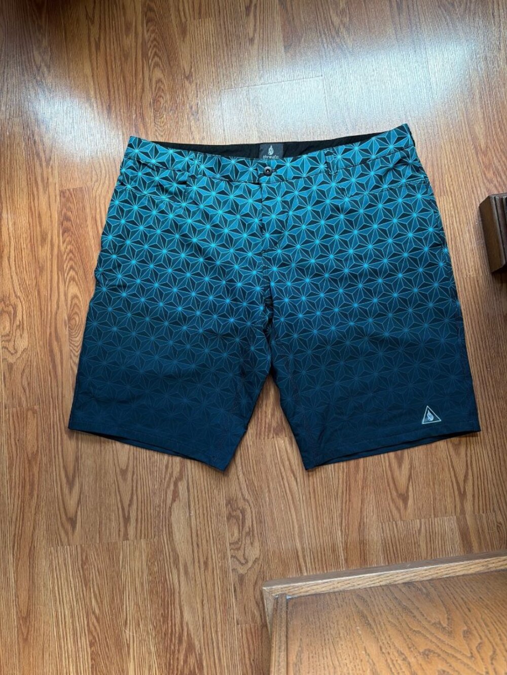 Threyda Black/Teal isometric printed shorts 3XL
